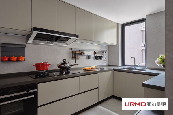 湖南麗爾曼頓家居集團,定制家具,全屋實木定制；