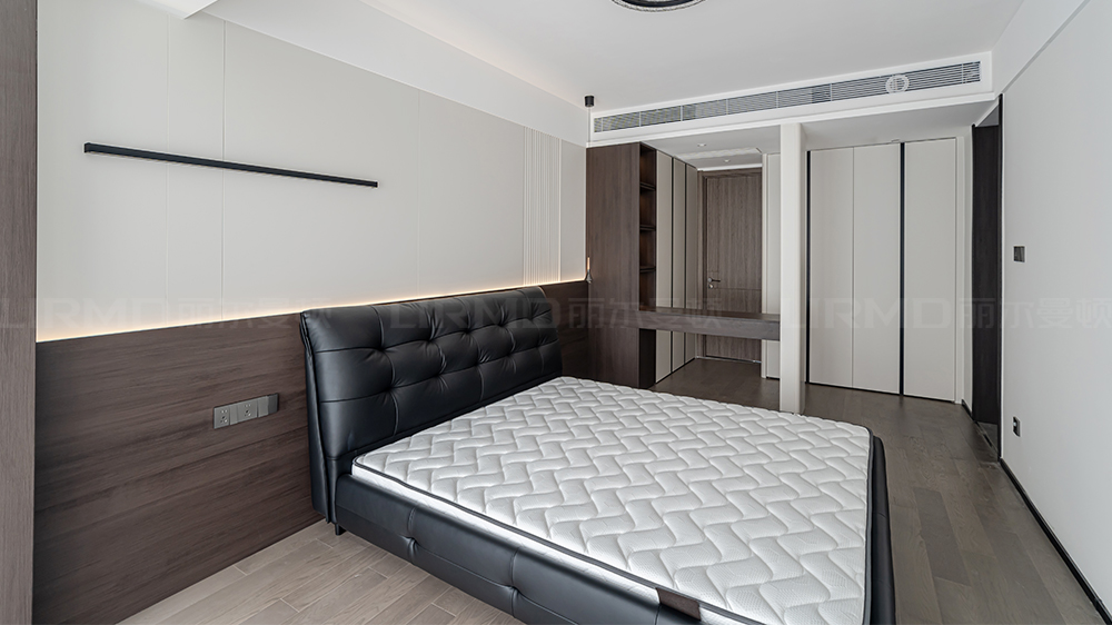 意式輕奢風-軌道萬科悅府